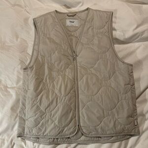 ARITZIA TNA - Quilted Layering Vest - Size Small Cream